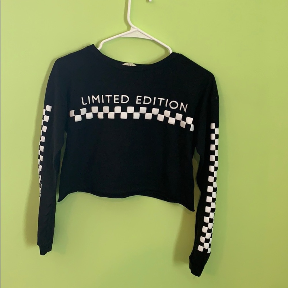 a crop top t-shirt